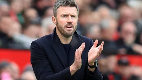 刘俊茜、吴艳妮南京巅峰对决，勇揽男女60米栏金牌