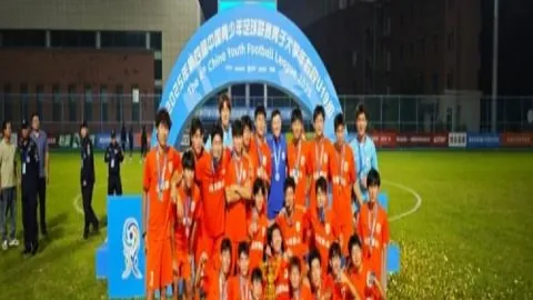 诺克斯维尔主场夺冠不易，韦恩堡门将出战存疑榜首战关键点